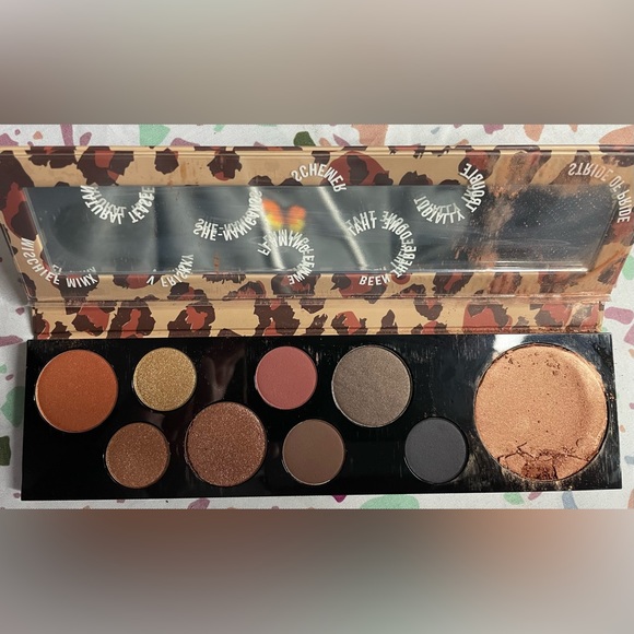 Mac Cosmetics Mischief Minx Palette - Picture 3 of 4